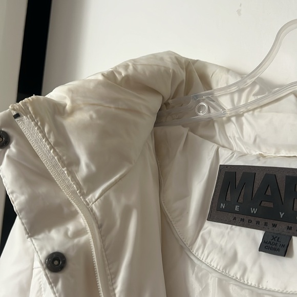 White puffer jacket with removable hood - Picture 4 of 8